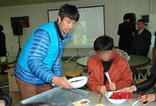 스포츠 스타 짜장면 봉사