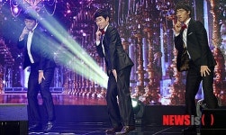 이재학, 귀여운 포즈