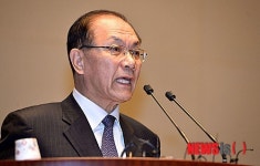 발언하는 황우여 대표