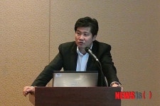 발표하는 정기연 팀장