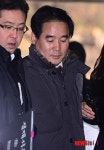 굳은 표정의 조이제 서초구청 행정지원국장