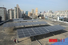 롯데마트, 옥상 태양광 설비로 지난해 22억 수익