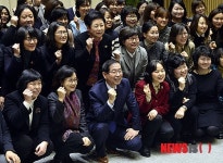 박원순 시장, 여성인력개발센터 종사자들과 파이팅!