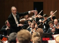 지휘자 클라우디오 아바도 별세, 베를린필 12년 이끈 거장