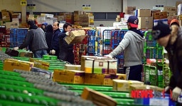 설 우편물 분류로 분주한 동서울우편물류센터