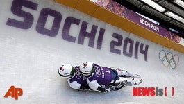 훈련하는 루지 한국대표 박진용과 조정명