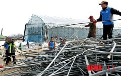 안행부 강릉서 폭설 피해 복구 봉사