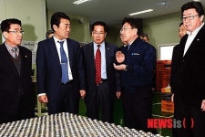 제이앤엘테크 방문한 윤상직 장관