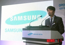 기념사 하는 전봉규 사장