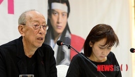 답변하는 니나가와 유키오