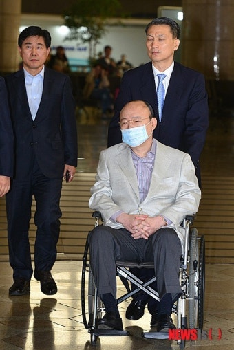 출국하는 김승연 한화그룹 회장