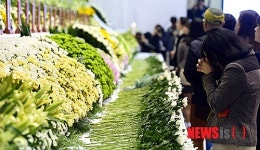 [세월호 참사]눈물 흘리는 안산단원고생