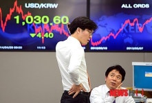 원.달러환율  5년 8개월만에 최저치 기록