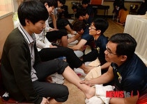광주 동명고 사랑의 세족식
