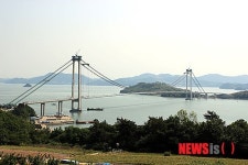 위용드러낸 여수∼고흥 첫 해상교량