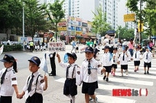 아이들의 합창 무단횡단하지 마세요