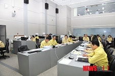 고양종합터미널 화재 상황 보고 받는 조성완 차장