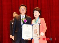 정순덕 4.19민주혁명회 사원, 은탑산업훈장 수상