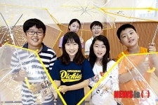현대모비스, 초등학교에 투명우산 나눔활동 전개
