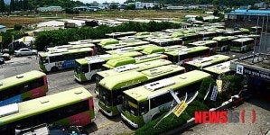 멈춰선 전주 신성여객 시내버스