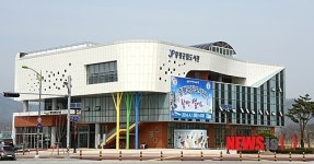 증평군립도서관, 실생활권 주민 학습 거점 자리매김
