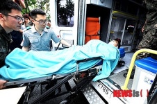 작전 중 다친 22사단 소대장 국군수도병원 이송