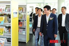 현대산업개발(주) 건립 수원시에 기증한 한림도서관 개관