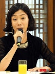 질문 답하는 조주현 교수