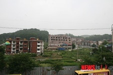 흉물된 용인의 관문 수원IC 앞 상미마을