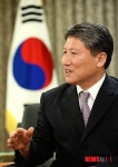 뉴시스와 인터뷰 하는 김용복 서울자사고연합회장