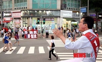 야간선거 유세 펼치는 홍철호 새누리당 김포시 국회의원 후보