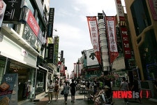 중국인 관광객 맞이 분주한 청주 성안길