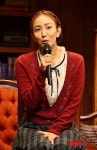 인사말하는 서은경