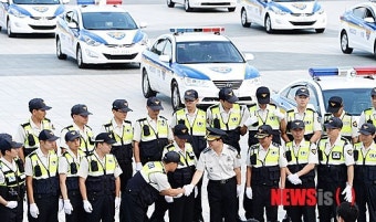 기동순찰대 격려하는 강신명 경찰청장