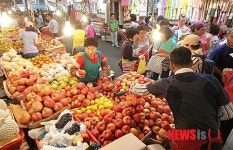 추석을 앞둔 제주민속오일시장
