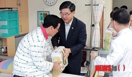 이기권 장관, 근로복지공단 안산병원 방문