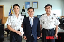 수원시의회 의장, 수원서부경찰서 방문 격려