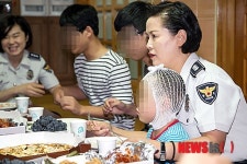 부산경찰청장, 아동보호시설 위문