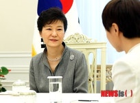 박 대통령, 로이터와 인터뷰