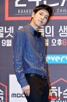 포즈 취한 하이탑