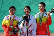 [인천AG]금메달 목에 건 여자 더블트랩 김미진