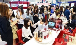 SK-II 마그네틱 아이케어 구입하기 위해 장사진