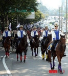 개마(開馬)축제의 경찰기마대