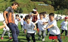 하이원, 태백서 강원FC와 축구교실 진행