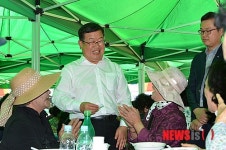 활짝 웃는 박일호 밀양시장
