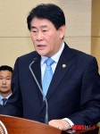 [2014국감] 업무보고하는 최경환 부총리