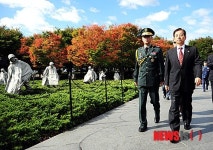 한민구 장관, 한국전 참전기념비 참배