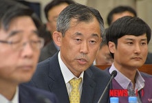 [2014국감] 의원질의 답변하는 김준호 사장