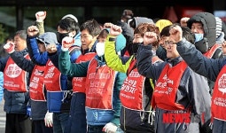 씨앤앰 노동자들 광화문 고공농성 돌입