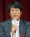 인사말 하는 강신구